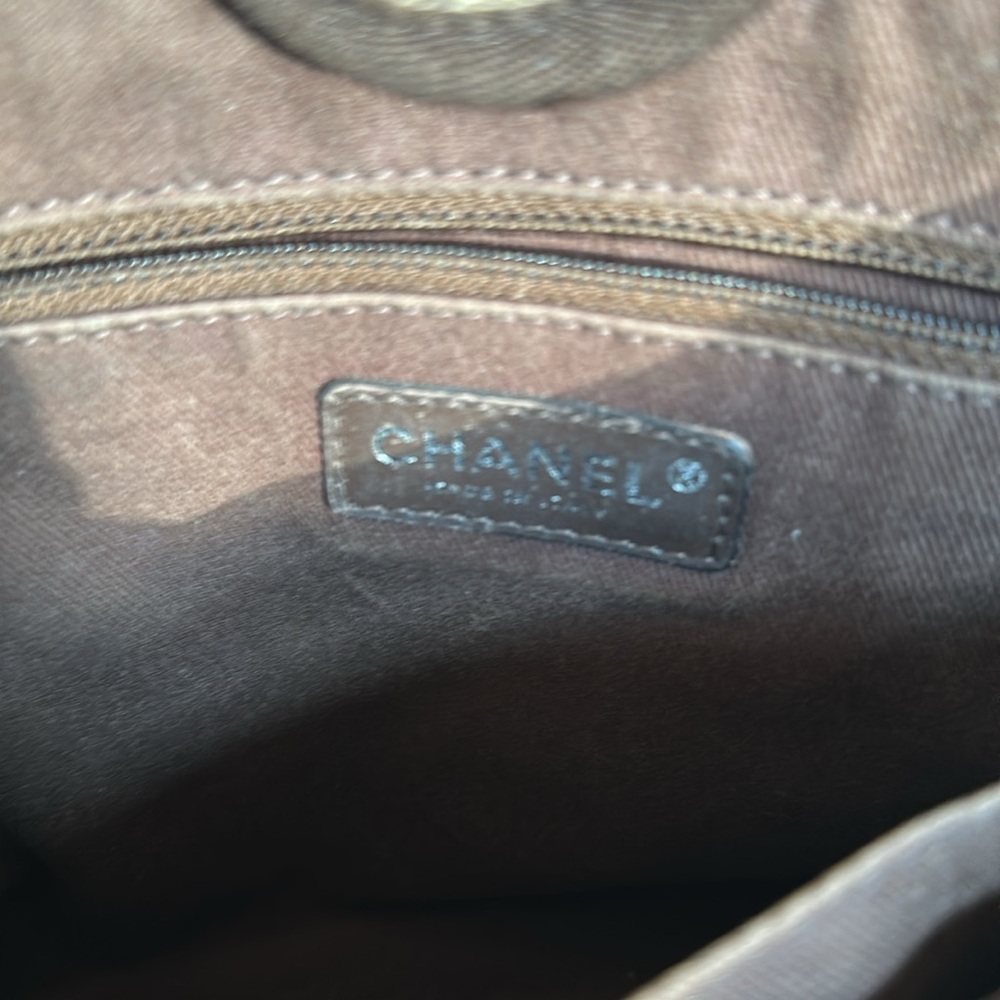 Chanel Small Deauville Chain Tote Bag - Picture 6 of 16